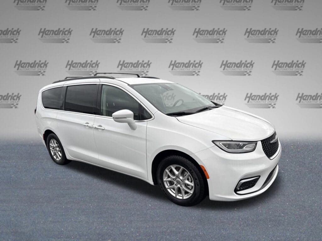 Chrysler_Pacifica_2022